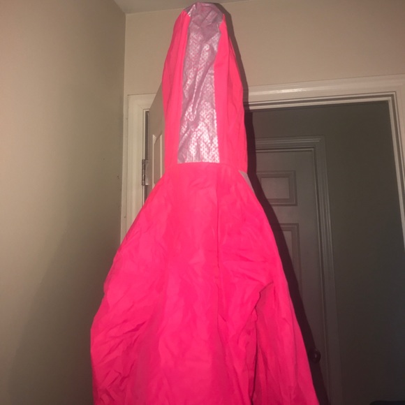 VS Pink rain jacket - Picture 4 of 7